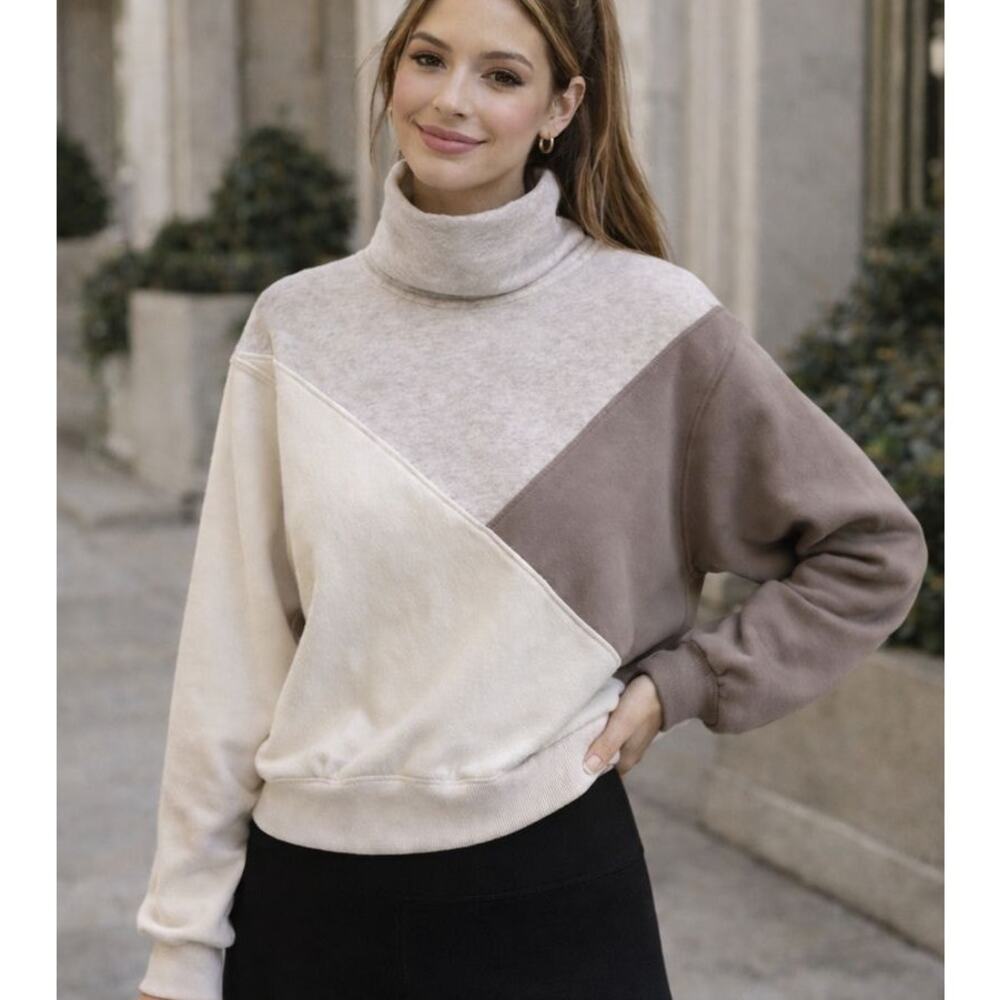 Abercrombie & Fitch Colorblock Turtleneck Sweatshirt Neutral Athleisure Size XS